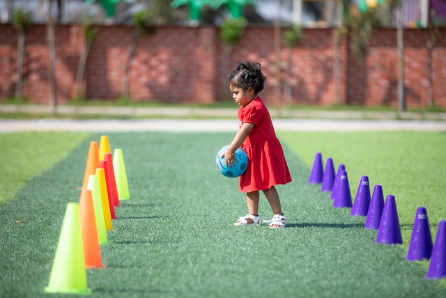 曼城通过 曼城通过